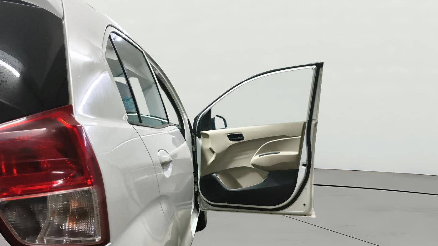 2020 Hyundai NEW SANTRO SPORTZ CNG, CNG, Manual, 93,576 km, RHS Front Door