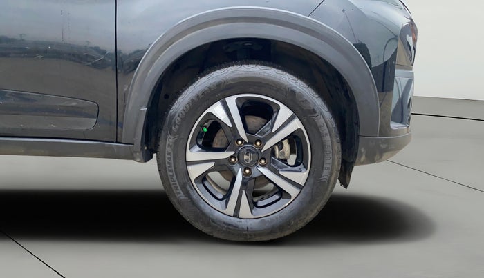 2024 Tata NEXON Fearless 1.2 Revotron 7DCA Dark Edition, Petrol, Automatic, 21,861 km, Right Front Wheel