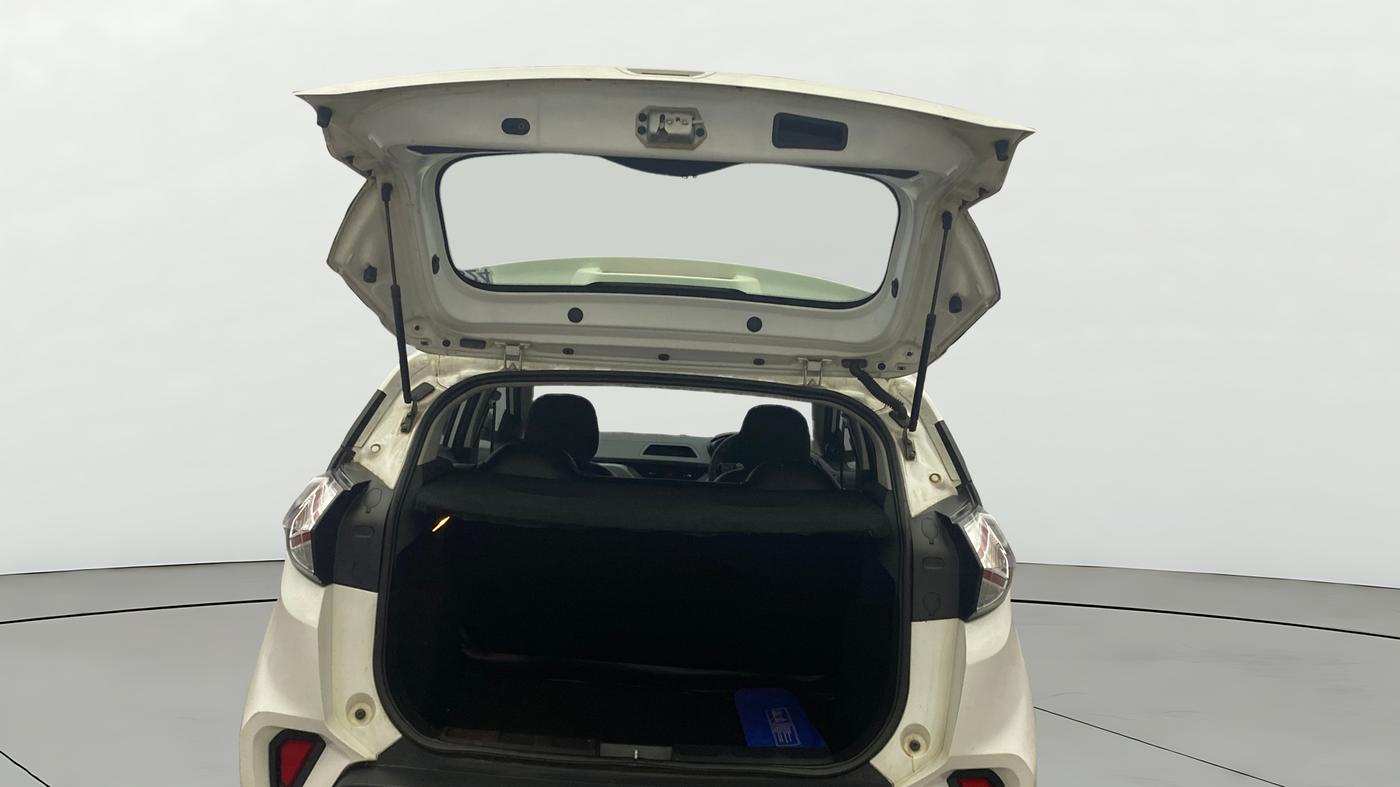 2020 Tata NEXON XM SUNROOF DIESEL, Diesel, Manual, 83,876 km, Boot Door Open