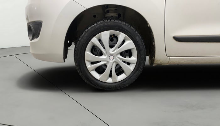 2017 Maruti Wagon R 1.0 VXI, Petrol, Manual, 49,296 km, Left Front Wheel