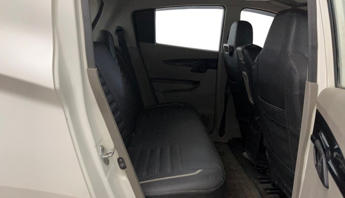 2016 Mahindra Kuv100 K4 6 STR, CNG, Manual, 49,693 km, Right Side Rear Door Cabin