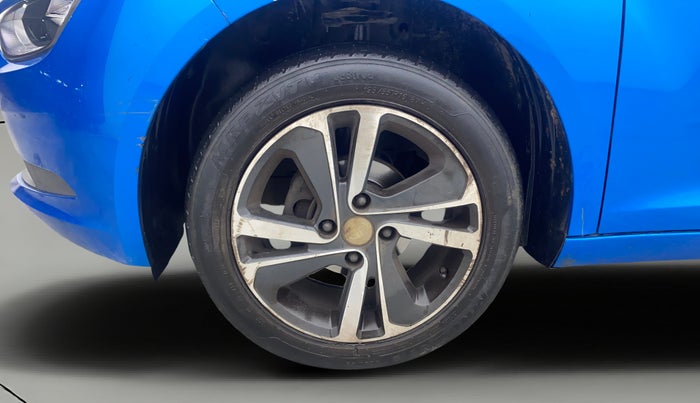 2022 Tata ALTROZ XZ PETROL, Petrol, Manual, 37,724 km, Left Front Wheel