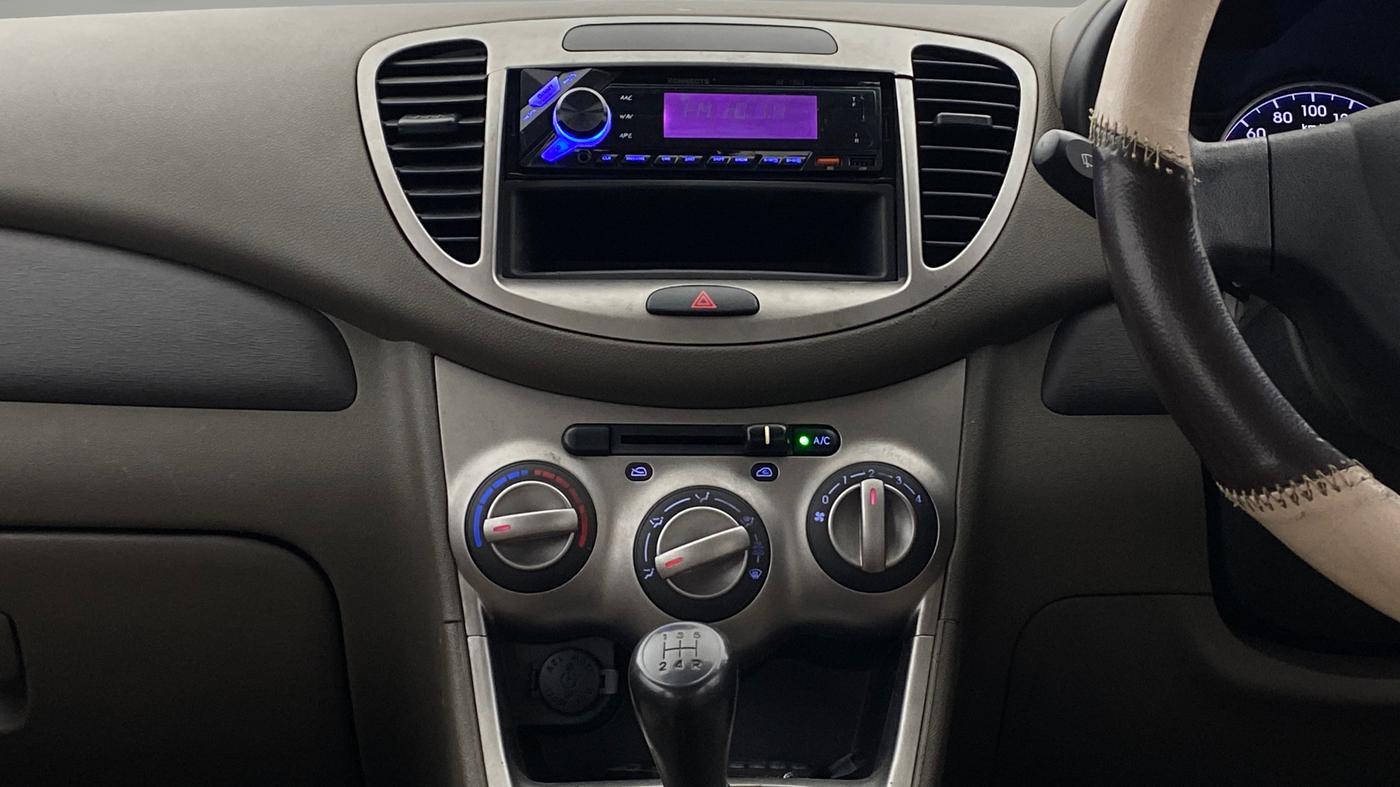 2015 Hyundai i10 MAGNA 1.1, Petrol, Manual, 33,415 km, Air Conditioner