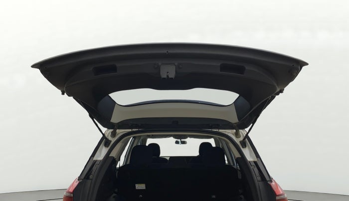 2023 Mahindra XUV700 AX 5 P MT 5 STR, Petrol, Manual, 26,910 km, Boot Door Open