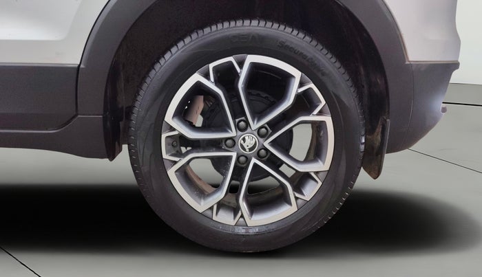 2022 Skoda KUSHAQ STYLE 1.0L TSI AT (6 AIRBAGS), Petrol, Automatic, 47,751 km, Left Rear Wheel