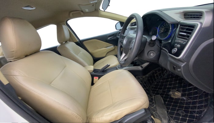 2016 Honda City 1.5L I-DTEC V, Diesel, Manual, 1,11,970 km, Right Side Front Door Cabin