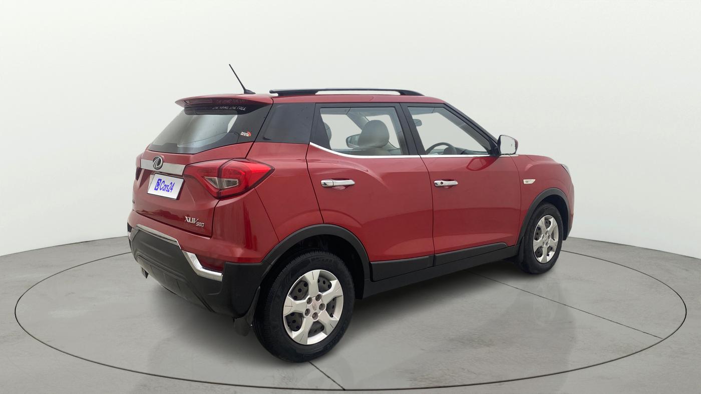 2019 Mahindra XUV300 W6 1.2 PETROL, Petrol, Manual, 45,892 km, Right Back Diagonal