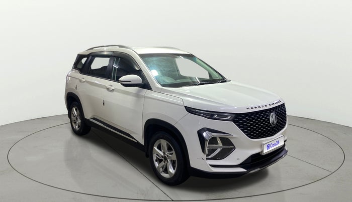 2021 MG HECTOR PLUS SUPER 1.5 PETROL TURBO HYBRID MT 7-STR, Petrol, Manual, 30,423 km, Right Front Diagonal