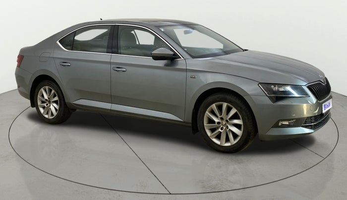 2017 Skoda Superb L&K 1.8 TSI AT, Petrol, Automatic, 42,342 km, Right Front Diagonal