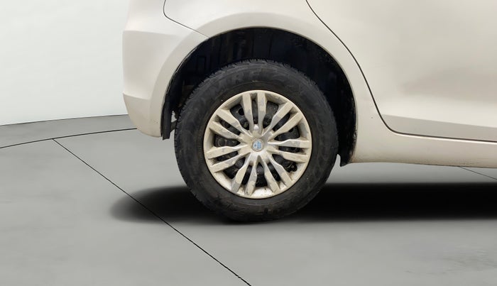 2017 Maruti Swift VXI, Petrol, Manual, 86,848 km, Right Rear Wheel