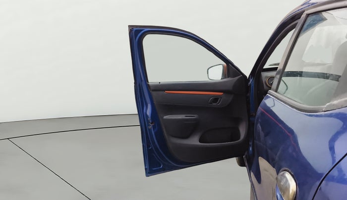 2019 Renault Kwid CLIMBER 1.0, Petrol, Manual, 64,094 km, LHS Front Door