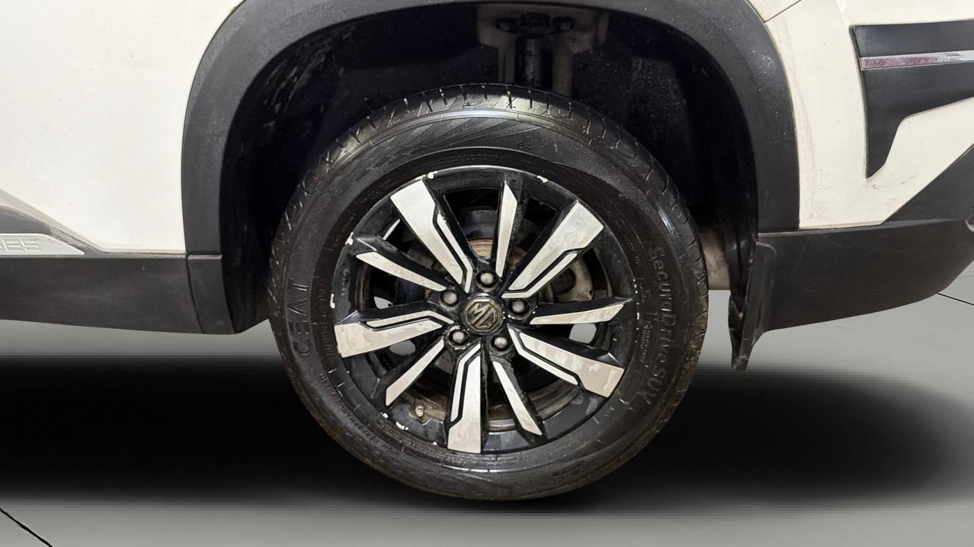 2020 MG HECTOR SHARP 1.5 DCT PETROL, Petrol, Automatic, 30,959 km, Left Rear Wheel