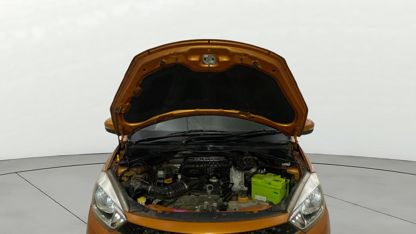 2016 Tata Tiago XZ PETROL, Petrol, Manual, 11,671 km, Open Bonet