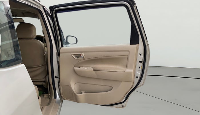 2016 Maruti Ertiga VDI SHVS, Diesel, Manual, 1,07,444 km, RHS Rear Door