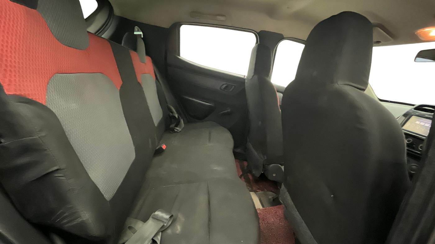 2016 Renault Kwid RXT 0.8, CNG, Manual, 1,000 km, Right Side Rear Door Cabin