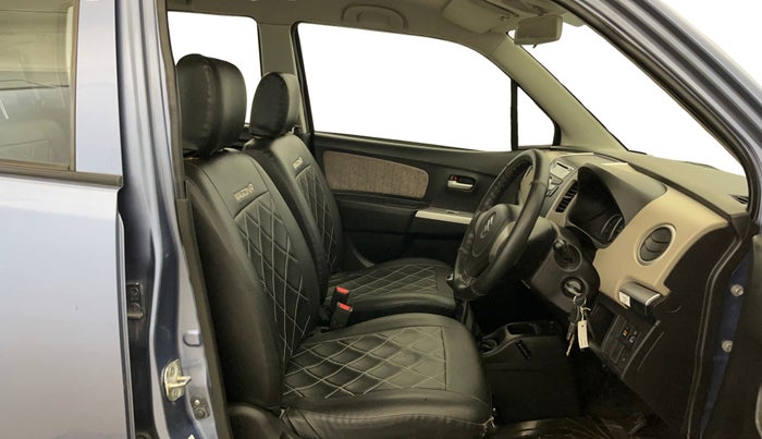 2015 Maruti Wagon R 1.0 VXI, Petrol, Manual, 28,879 km, Right Side Front Door Cabin