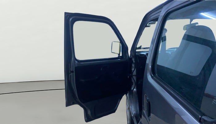 2017 Maruti Eeco 5 STR WITH A/C+HTR, CNG, Manual, 37,708 km, LHS Front Door