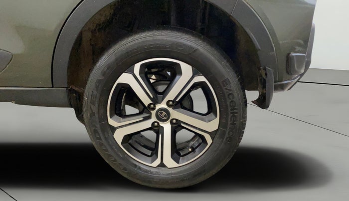 2023 Tata NEXON XZA PLUS DIESEL, Diesel, Automatic, 31,990 km, Left Rear Wheel