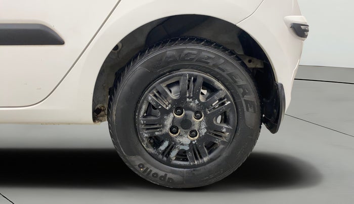 2013 Hyundai i10 ERA 1.1, Petrol, Manual, 17,646 km, Left Rear Wheel