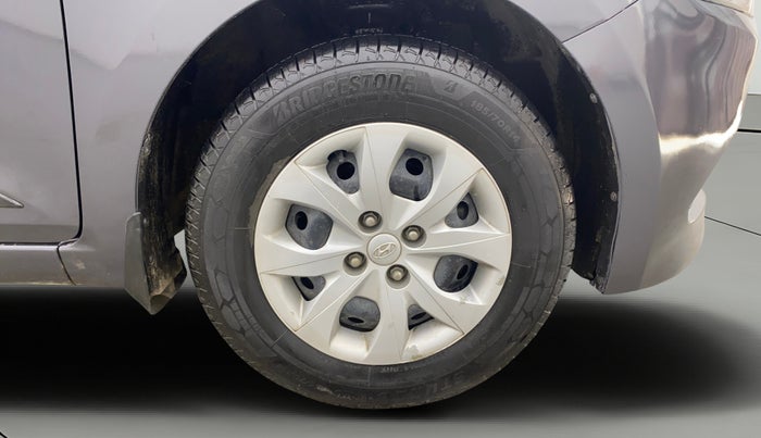 2016 Hyundai Elite i20 SPORTZ 1.2, Petrol, Manual, 99,774 km, Right Front Wheel