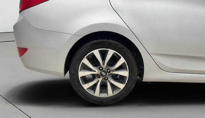 2016 Hyundai Verna 1.6 VTVT SX, Petrol, Manual, 84,819 km, Right Rear Wheel