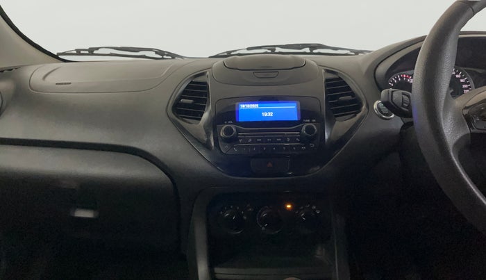 2020 Ford New Figo TITANIUM 1.2 PETROL MT, Petrol, Manual, 28,854 km, Air Conditioner