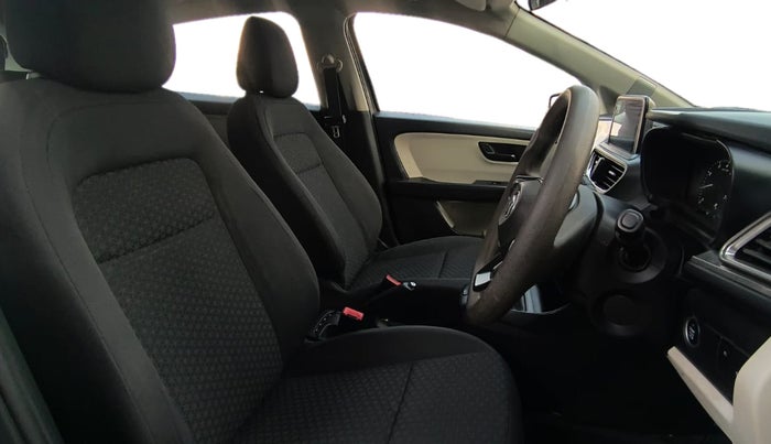 2022 Tata ALTROZ XT PETROL, Petrol, Manual, 1,01,013 km, Right Side Front Door Cabin