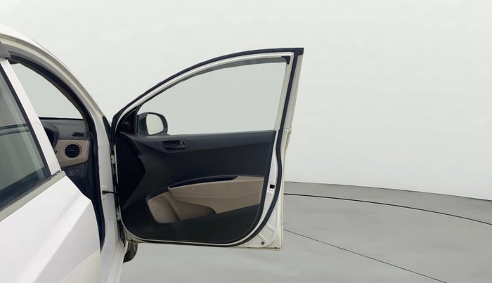 2019 Hyundai XCENT PRIME T  VTVT PLUS  CNG, CNG, Manual, 87,121 km, RHS Front Door