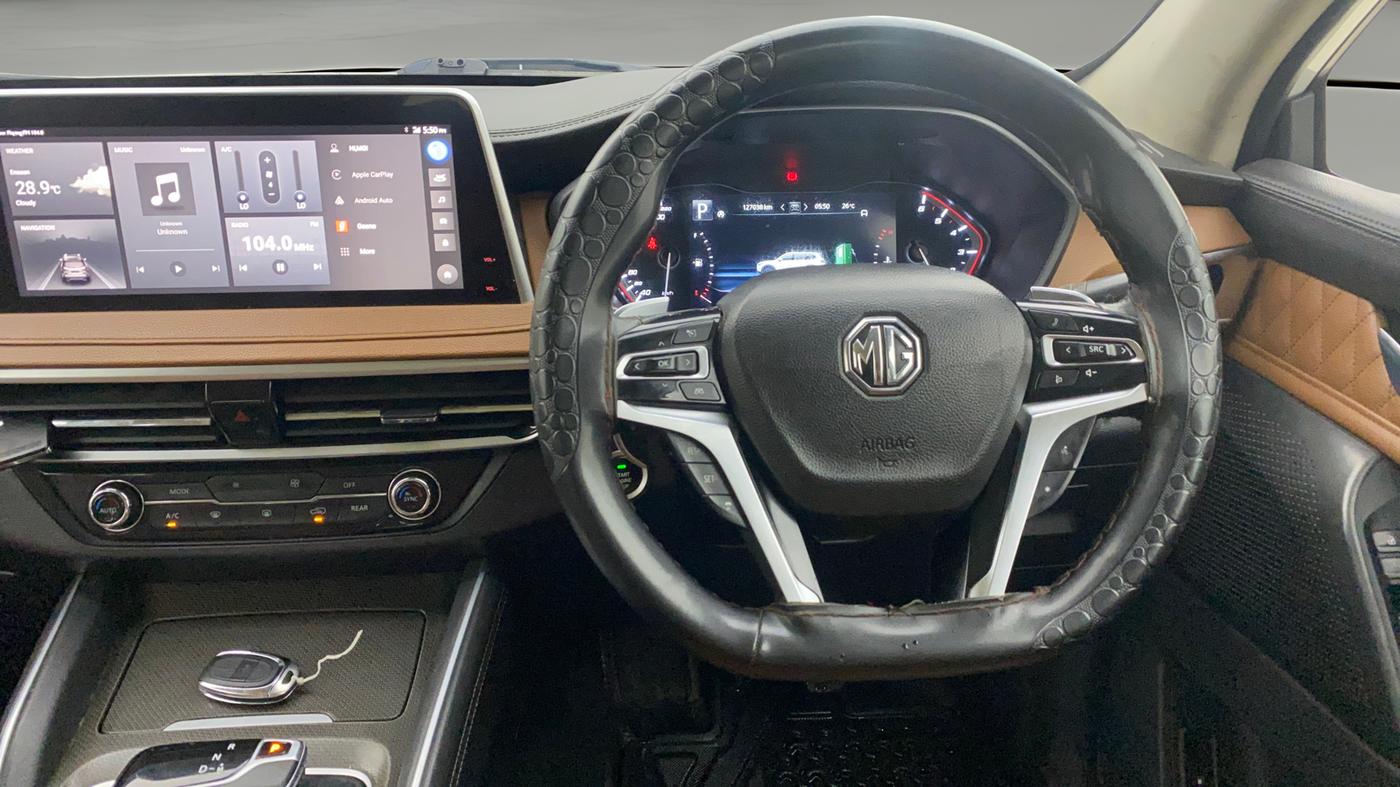 2021 MG GLOSTER SAVVY 6 STR 2.0 TWIN TURBO 4WD, Diesel, Automatic, 1,27,024 km, Steering Wheel Close Up