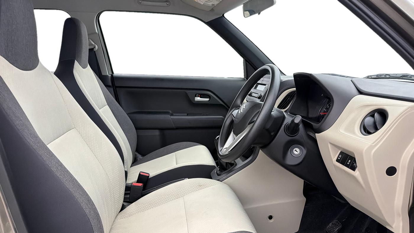 2024 Maruti New Wagon-R VXI 1.0, Petrol, Manual, 5,925 km, Right Side Front Door Cabin