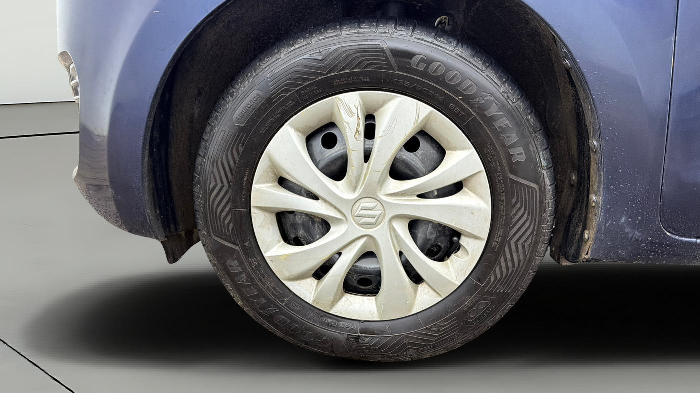 2019 Maruti Swift VXI AMT, Petrol, Automatic, 52,870 km, Left Front Wheel