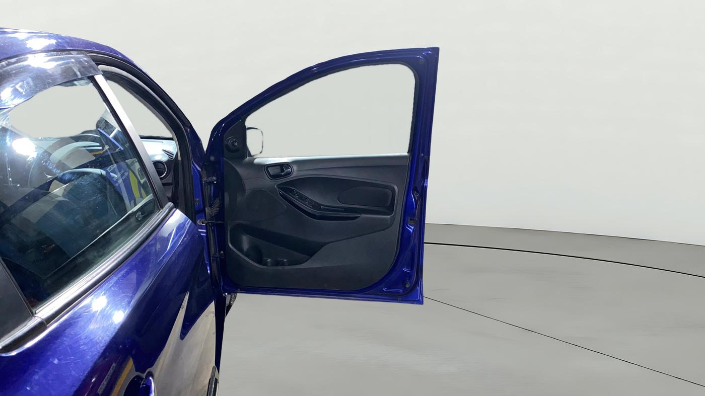 2019 Ford New Figo TITANIUM 1.2 PETROL MT, Petrol, Manual, 28,035 km, RHS Front Door