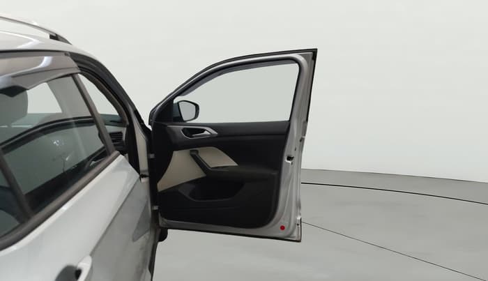 2023 Volkswagen TAIGUN HIGHLINE 1.0 TSI MT, Petrol, Manual, 25,301 km, RHS Front Door