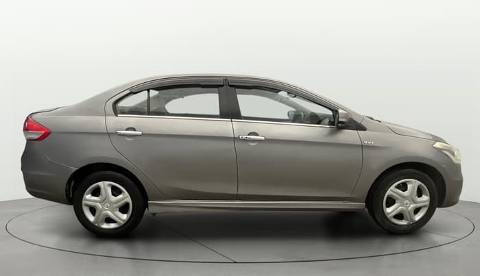 2016 Maruti Ciaz ZXI+ RS, Petrol, Manual, 1,03,516 km, Right Side View