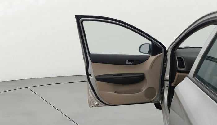 2013 Hyundai i20 MAGNA 1.2, Petrol, Manual, 77,604 km, LHS Front Door