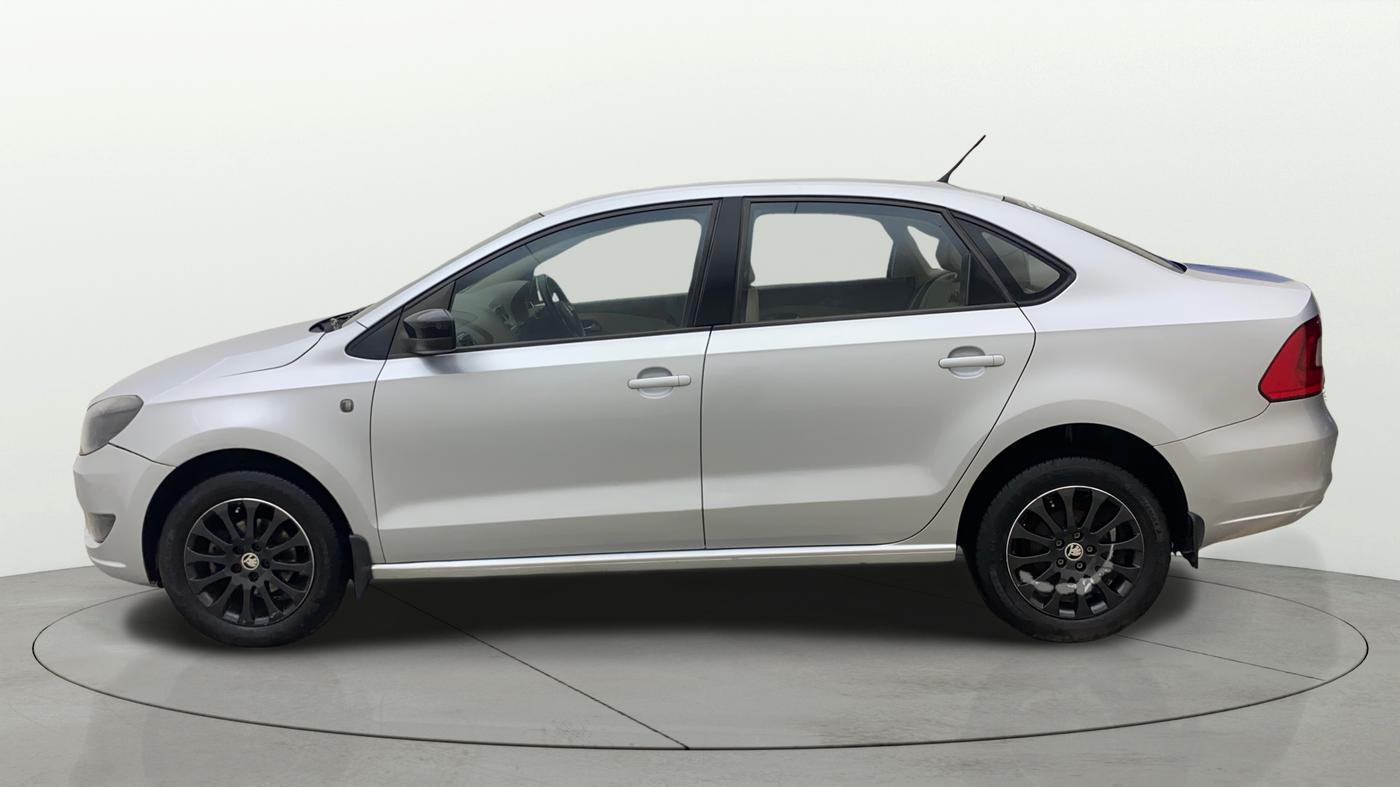 2014 Skoda Rapid 1.5 TDI CR ELEGANCE AT, Diesel, Automatic, 49,586 km, Left Side