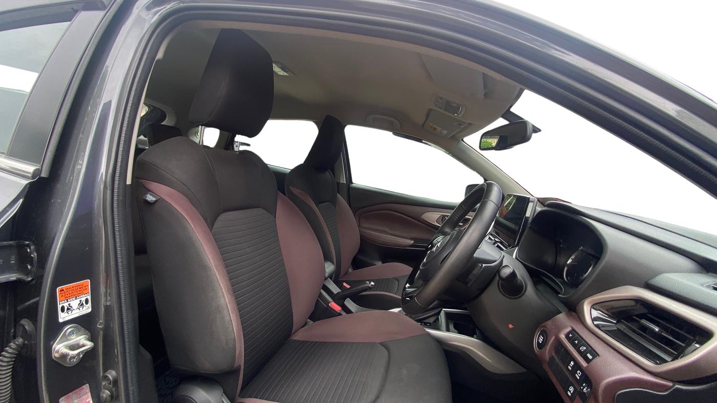 2024 Maruti FRONX ALPHA 1.0L TURBO 6 AT, Petrol, Automatic, 35,063 km, Right Side Front Door Cabin