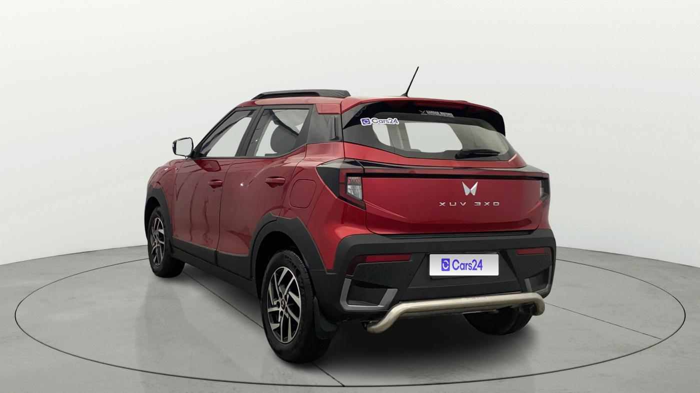2024 Mahindra XUV 3XO AX5 1.2 L TCMPFi, Petrol, Manual, 28,471 km, Left Back Diagonal