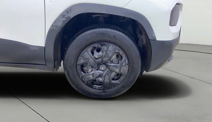 2023 Tata PUNCH ADVENTURE MT, CNG, Manual, 80,449 km, Right Front Wheel