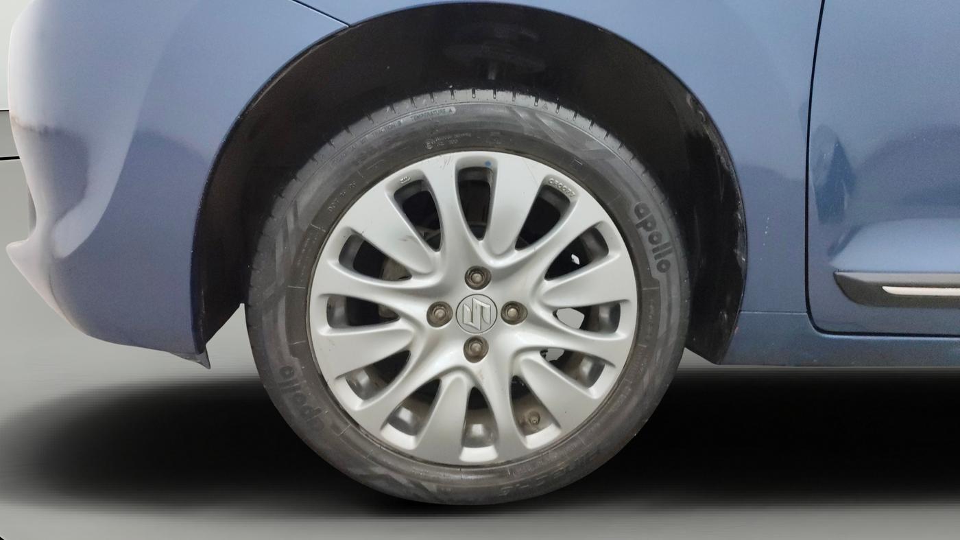 2017 Maruti Baleno ALPHA PETROL 1.2, Petrol, Manual, 37,740 km, Left Front Wheel