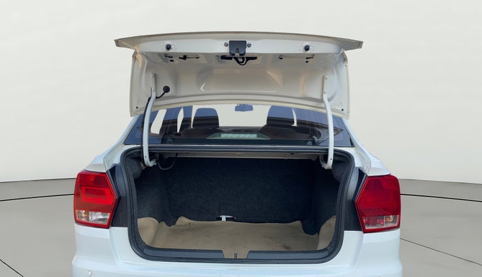 2019 Volkswagen Ameo COMFORTLINE 1.0L, Petrol, Manual, 83,405 km, Boot Door Open