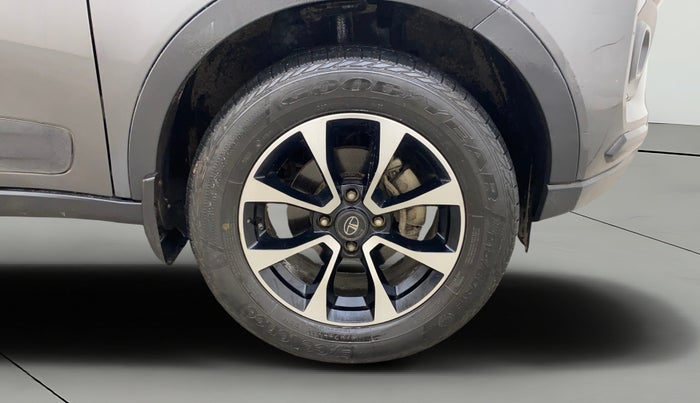 2020 Tata NEXON XZA PLUS (O) PETROL, Petrol, Automatic, 48,854 km, Right Front Wheel