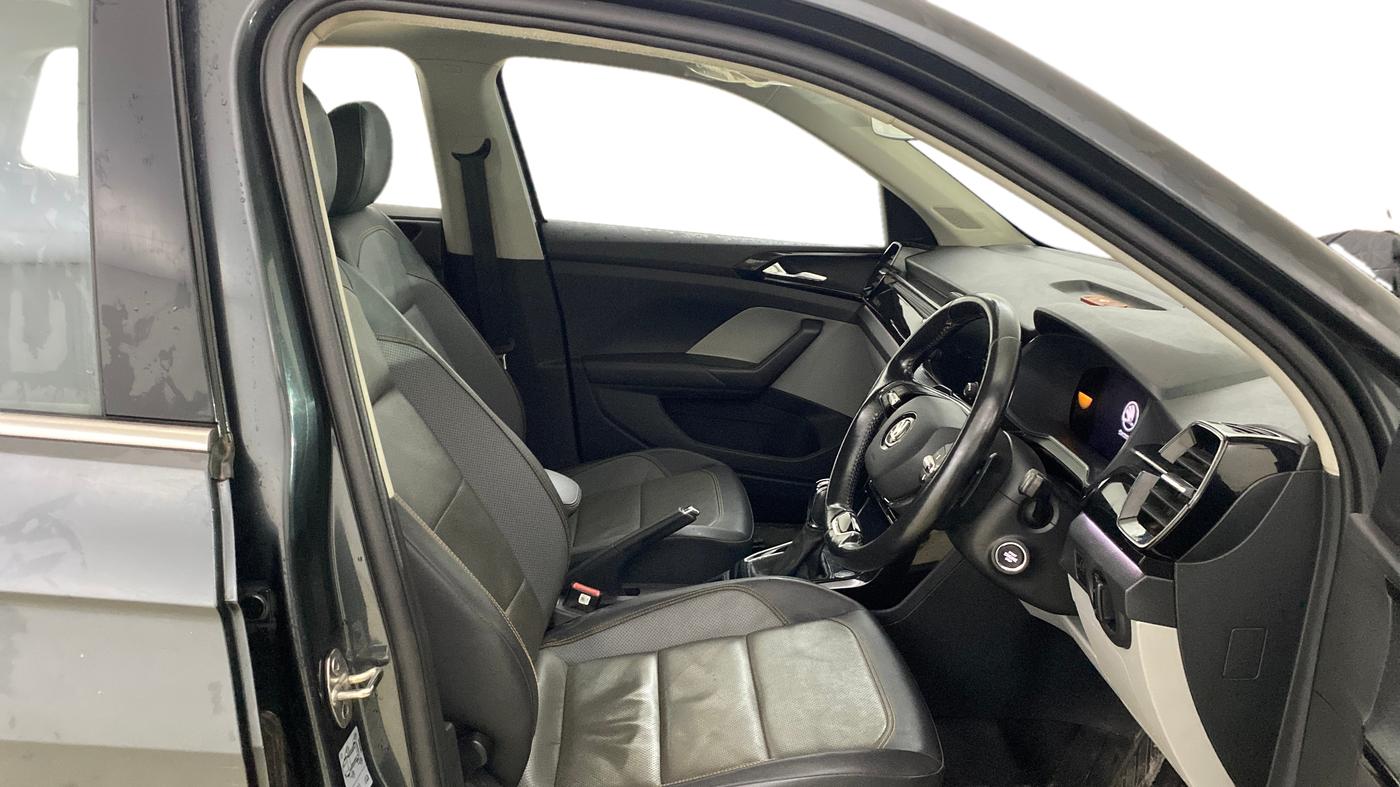 2022 Skoda KUSHAQ STYLE 1.5L TSI DSG, Petrol, Automatic, 34,453 km, Right Side Front Door Cabin