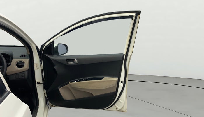 2015 Hyundai Xcent S 1.2, Petrol, Manual, 66,939 km, RHS Front Door