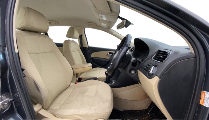 2017 Volkswagen Ameo HIGHLINE1.2L, Petrol, Manual, 1,30,371 km, Right Side Front Door Cabin