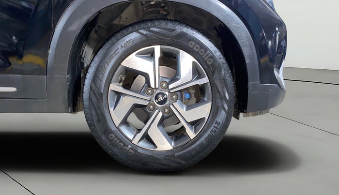 2023 KIA SONET HTX 1.5 AT, Diesel, Automatic, 39,363 km, Right Front Wheel