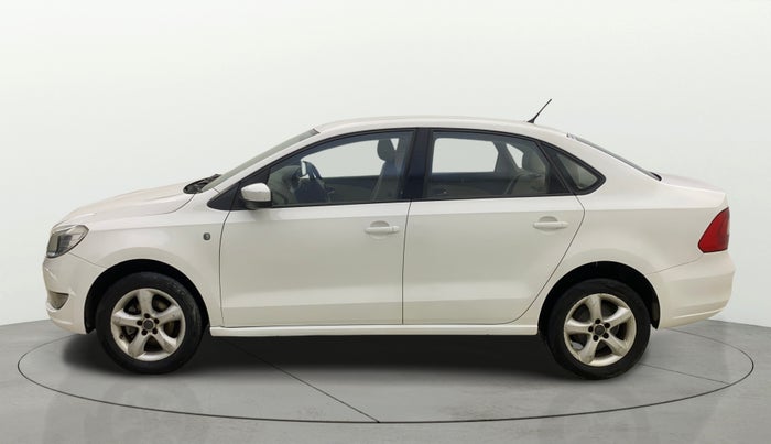 2013 Skoda Rapid AMBITION 1.6 TDI CR MT PLUS ALLOY, Diesel, Manual, 1,19,608 km, Left Side