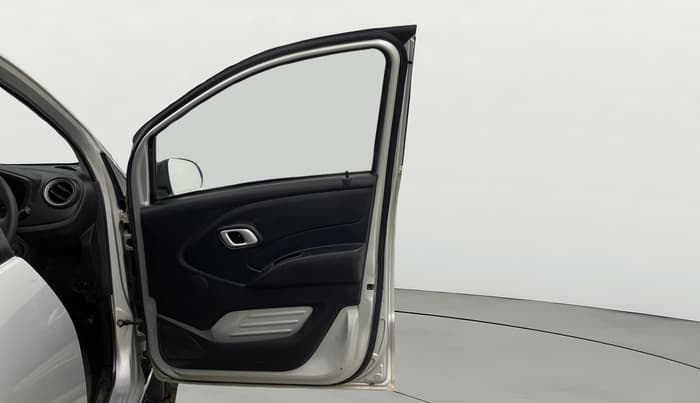 2019 Datsun Redi Go T (O), Petrol, Manual, 38,330 km, RHS Front Door