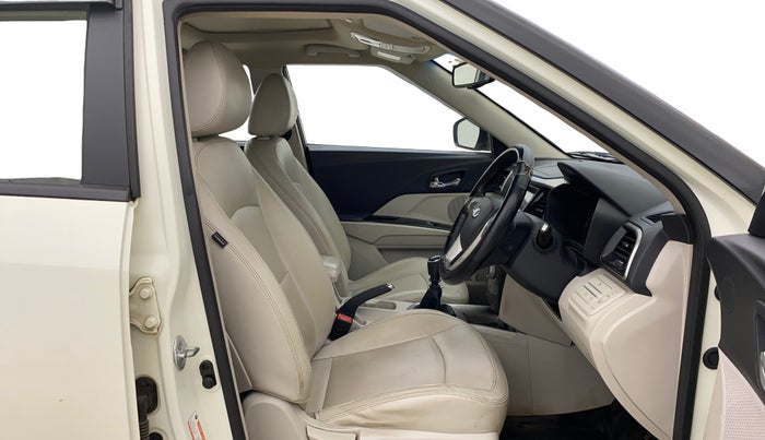 2020 Mahindra XUV300 W8 (O) 1.2 PETROL, Petrol, Manual, 42,702 km, Right Side Front Door Cabin