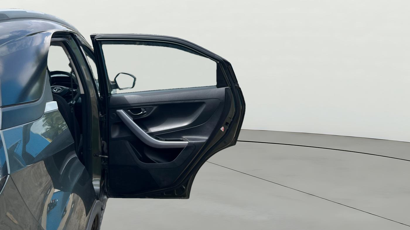 2021 Tata NEXON XM SUNROOF PETROL, Petrol, Manual, 57,795 km, RHS Rear Door